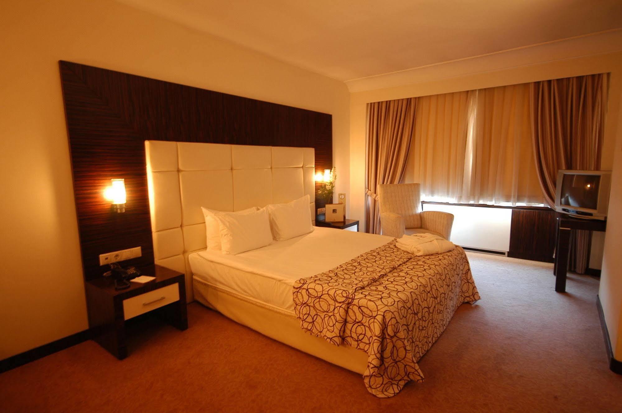 Surmeli Otel 5*